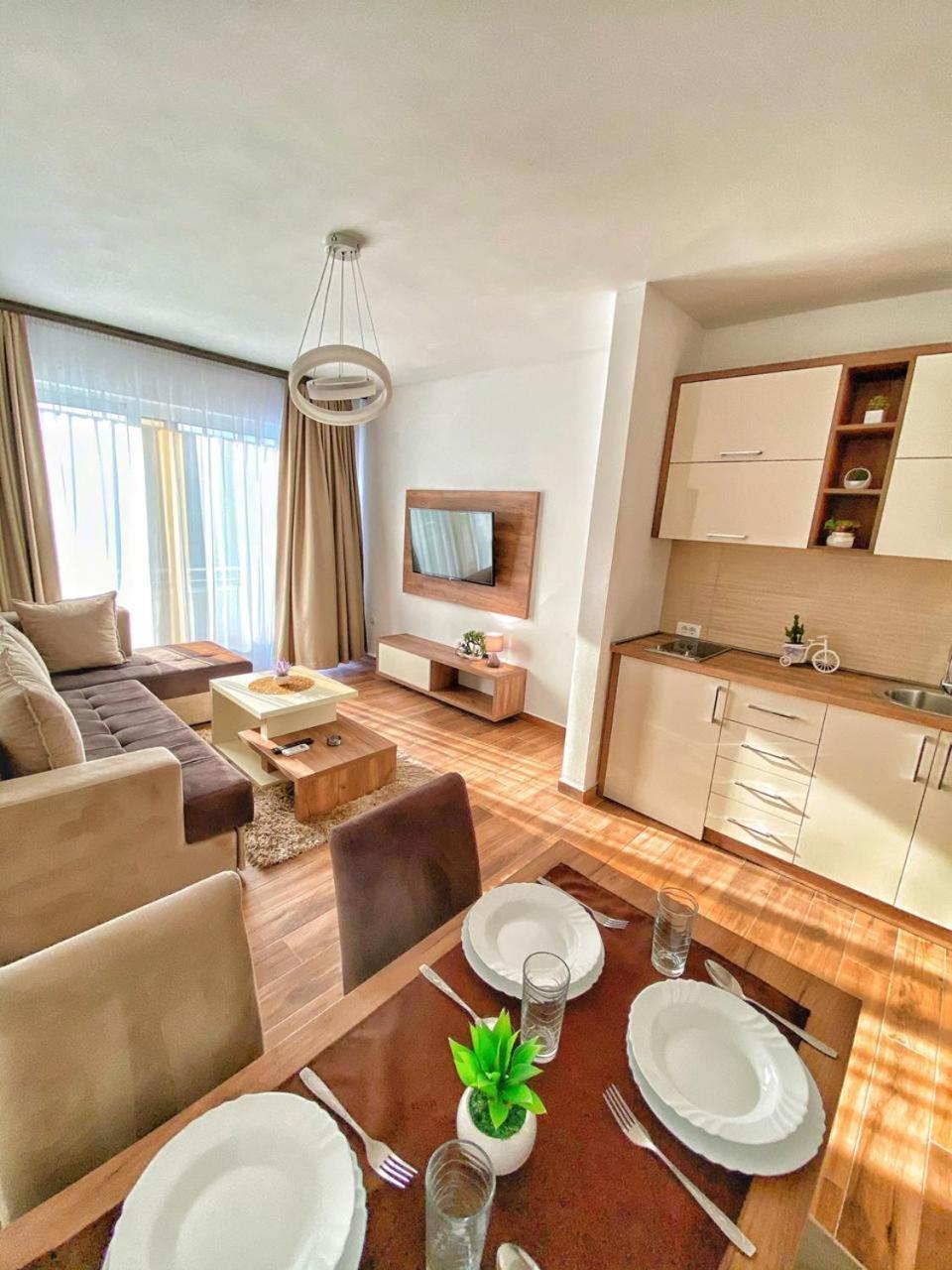 Md Apartments Ούλτσιν Δωμάτιο φωτογραφία